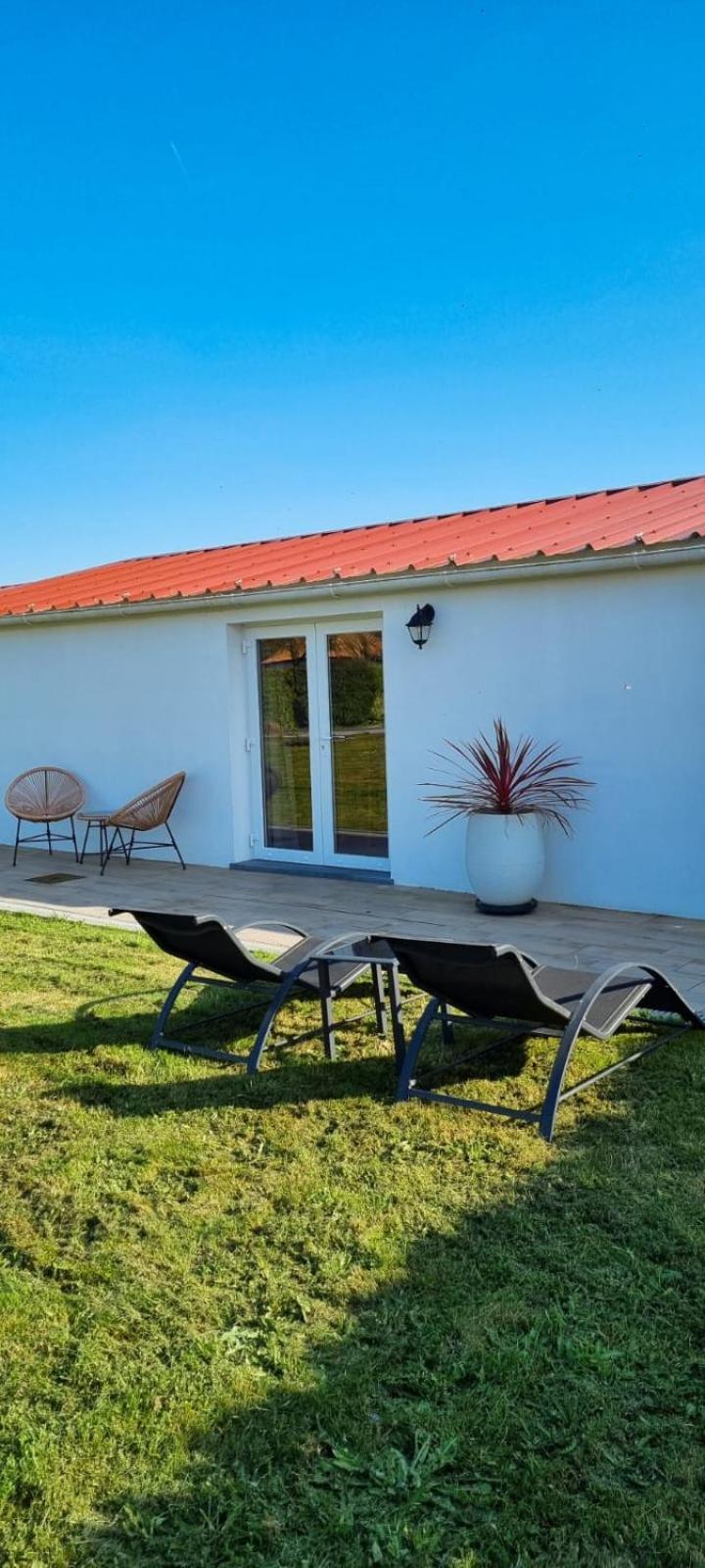 Ty Grain De Sel : Logement Privatif Avec Piscine, Jardin Et Patio Chauvé Exterior photo